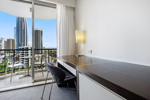Private Apartment In The Heart Of Surfers Paradise - Darwin Holiday 6