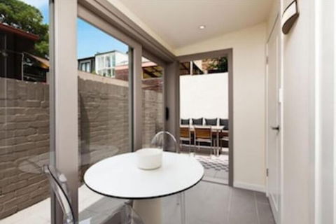 Spacious City 2 BR House Fit 6 PP - Darwin Holiday 1