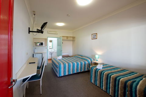 Lamington Hotel Motel - Darwin Holiday 2