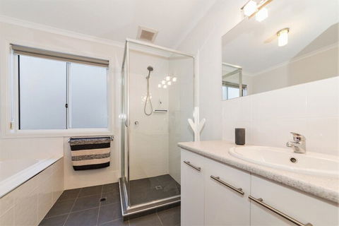 Dune At Carrickalinga 22 Taronga Crescent - Darwin Holiday 6