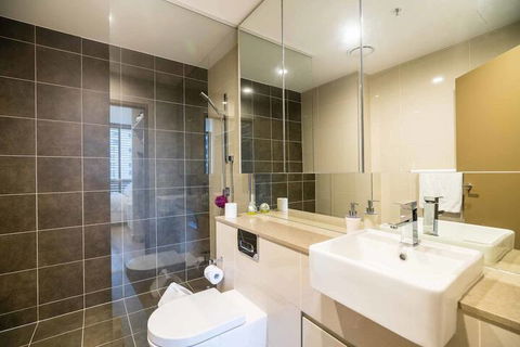 Fabulous City 2 BDR Apt In New Building - Darwin Holiday 4