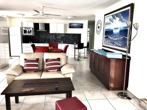 Cairns Apartment Esplanade Ocean Views - Darwin Holiday 3