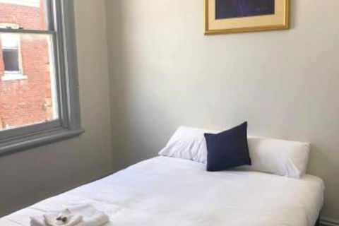 Leura Hotel Camperdown - Darwin Holiday 6