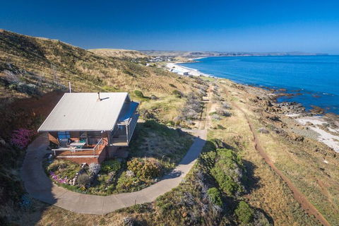 Cliffs End Beach Shack 105 Gold Coast Drive Carrickalinga - Darwin Holiday 3