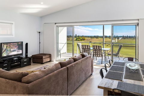 Time Away 50 Turnberry Drive - Darwin Holiday 6