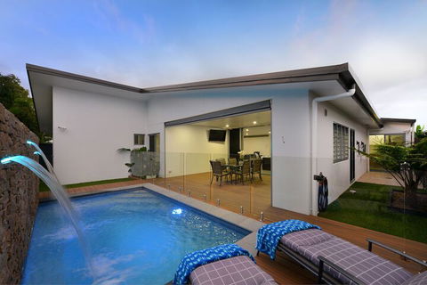 89 At The Edge - Darwin Holiday 3