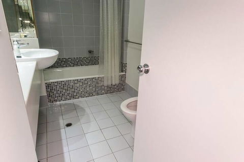 North Shore Towers - Darwin Holiday 5