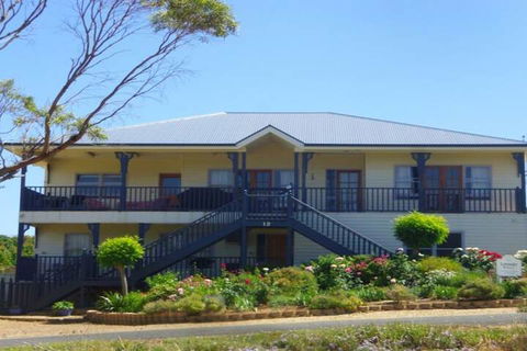 Lavender Hills 12 Bennett Street - Darwin Holiday 1