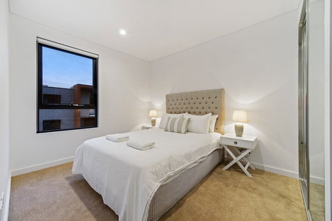 HomeHotel New & Comfort 3 Bedrooms - Darwin Holiday 3