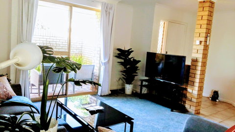 Camelias Boutique Cottage In Dianella - Darwin Holiday 3