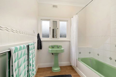 Vintage Sunrise PET Friendly - Darwin Holiday 5