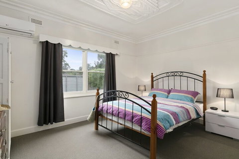 Vintage Sunrise PET Friendly - Darwin Holiday 7