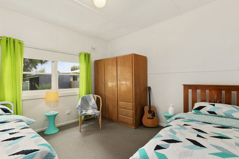 Vintage Sunrise PET Friendly - Darwin Holiday 1