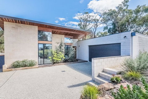 Coastal Elements Free Wifi - Darwin Holiday 1