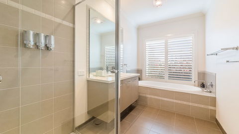 Oceans 11 Surfside Wifi & Foxtel PET Friendly - Darwin Holiday 5