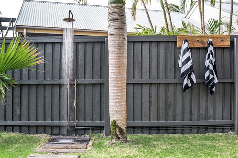 A PERFECT STAY - 3 Salty Sisters - Darwin Holiday 3