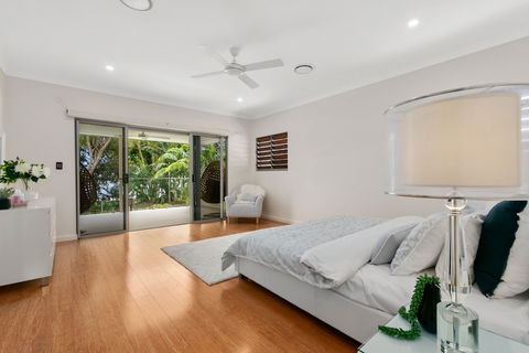 Luxury Living On The Beachfront - Darwin Holiday 6