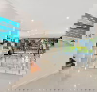 Luxury Living on the Beachfront - Darwin Holiday