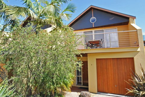 THE Sails 8 Linen Included Central Location - Darwin Holiday 2