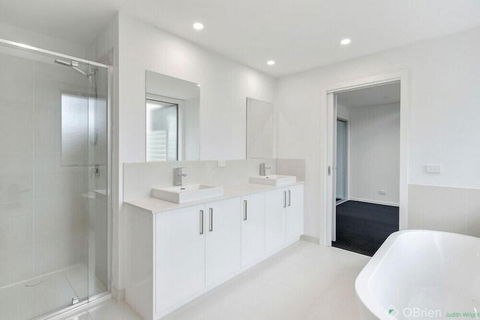 Phillip Island Townhouses - Darwin Holiday 7