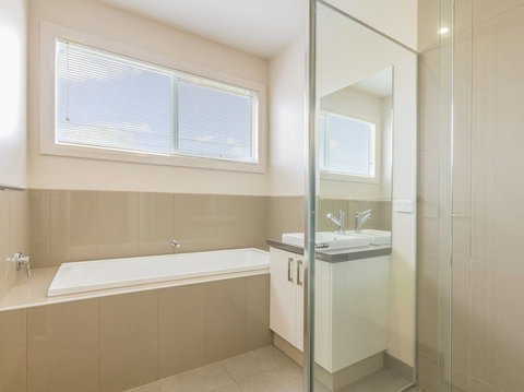 Sail Away Inlet Side - Darwin Holiday 1