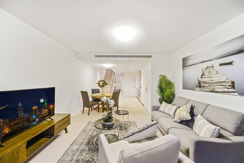 HomeHotel Luxurious Next To Shopping - Darwin Holiday 1