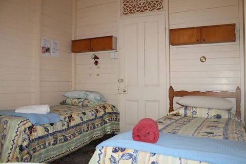 Carlon's Hotel - Darwin Holiday 2