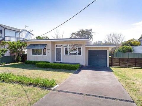 Shoalz 28 Rigney Street Renovated Pet Friendly Cottage & Boat Parking - Darwin Holiday 0