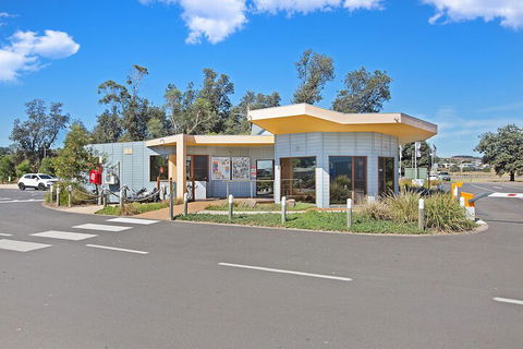 Bellarine Bayside Holiday Parks - Darwin Holiday 1