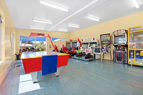 Bellarine Bayside Holiday Parks - Darwin Holiday 4