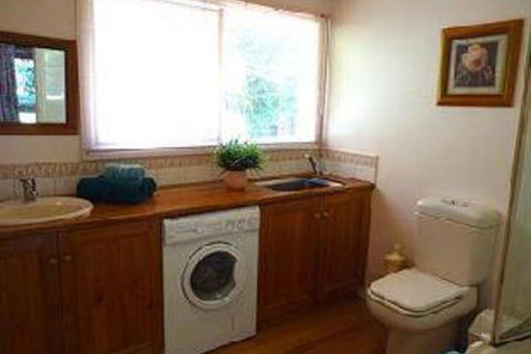 Australian Home Away At Eltham Venn Cottage - Darwin Holiday 0