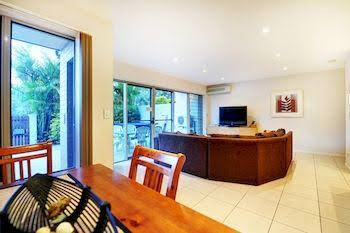 Coffs Beach Houses - Darwin Holiday 4