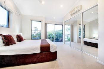 Coffs Beach Houses - Darwin Holiday 1