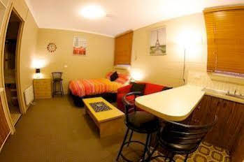 Snowlands Apartments - Darwin Holiday 0