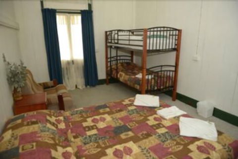 Australian Hotel Boonah - Darwin Holiday 5