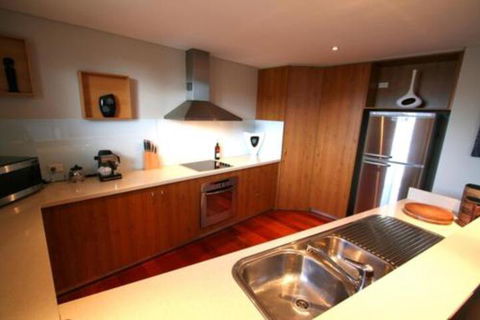 2 / 21 25 Fletcher Street Casablanca At Bogarts - Darwin Holiday 7