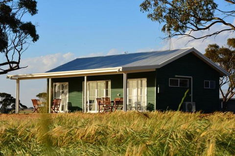 Marys Farm Cottages - Darwin Holiday 6