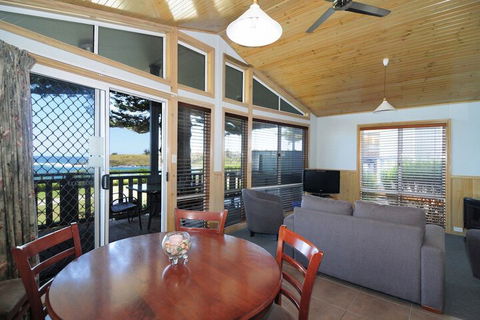 Surf Beach Holiday Park - Darwin Holiday 6