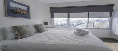 Sub Zero - Darwin Holiday 5