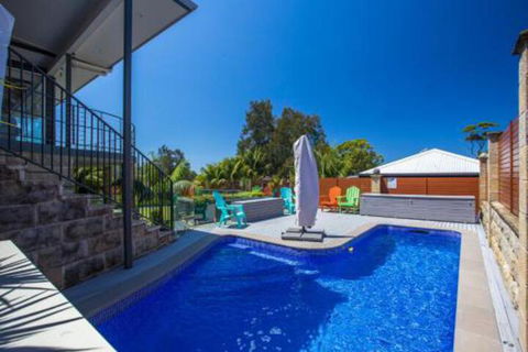 Studio Cabana On Golf In Mollymook - Darwin Holiday 6