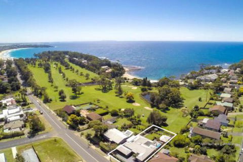 Studio Cabana On Golf In Mollymook - Darwin Holiday 5