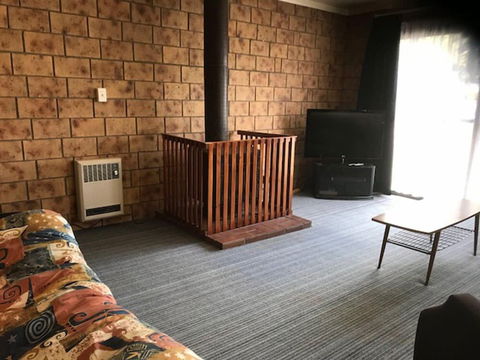 Kellraine Holiday Units - Darwin Holiday 2