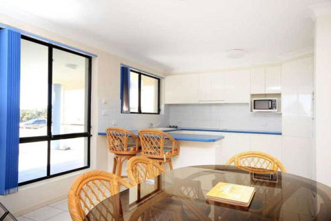 Hi Surf Unit 1 92 Head St. Forster - Darwin Holiday 1