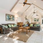 12 Childe Street Byron Bay Absolute Belongil Summerhouse - Darwin Holiday 0