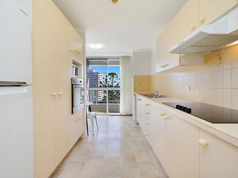 Border Terrace Unit 13 Large Apartment Walk To Beaches & Clubs - Darwin Holiday 1