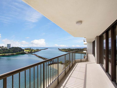 Seascape Apartments Unit 1201 Luxury Apartment With Views Of The Gold Coast & Hinterland - Darwin Holiday 3