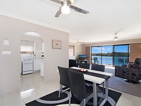 7 / 18 Endeavour Parade Riverfront Tweed Heads - Darwin Holiday 2