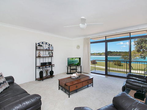 5 / 18 Endeavour Parade Riverfront Tweed Heads - Darwin Holiday 4