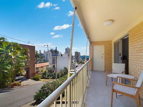 Woobera Unit 14 On The Hill Overlooking Tweed Heads & Coolangatta - Darwin Holiday 1