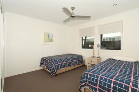 60 Beachway Parade Marcoola 500 BOND Linen Supplied - Darwin Holiday 4